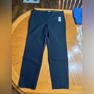 Women's Maurices Skinny mid rise ankle pants short BRAND NEW!!!